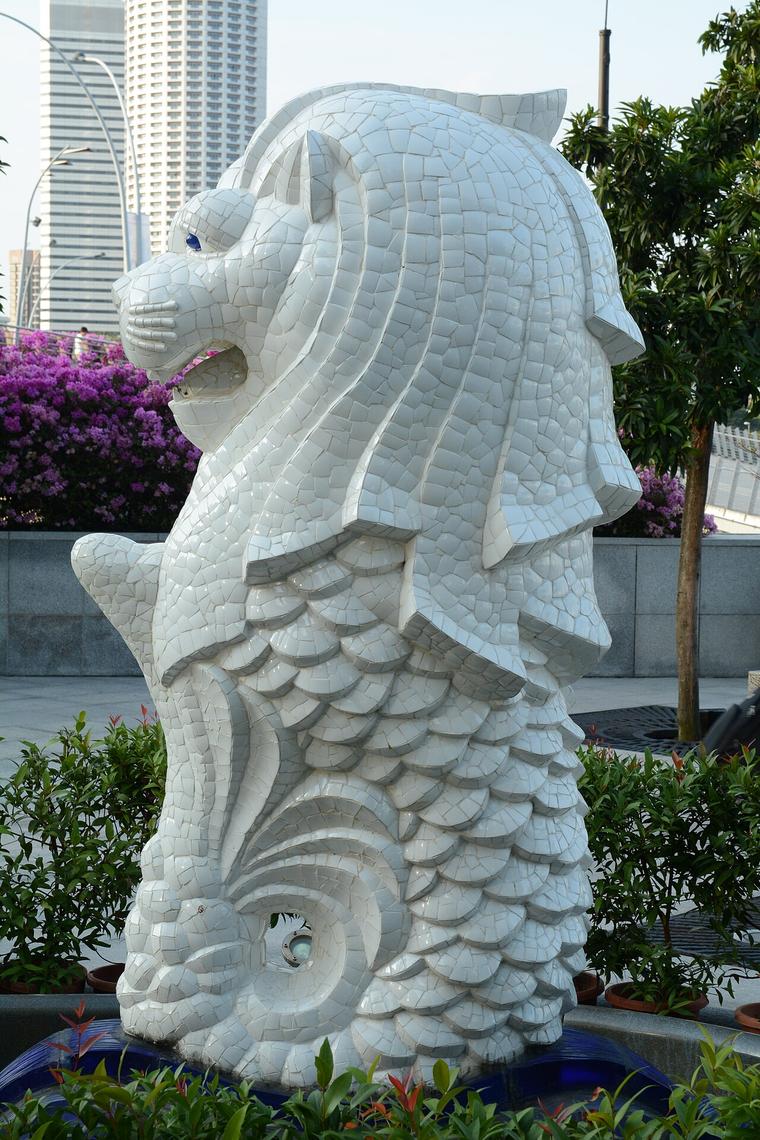 Merlion Park Singapore landmark statue